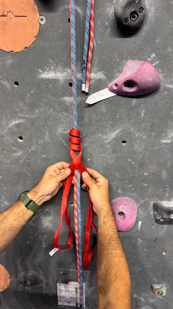 4. Progression du tressage — spires bien serrées